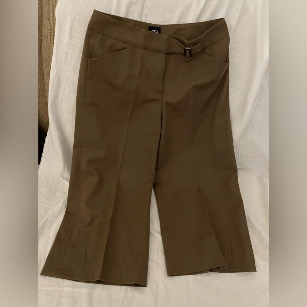 S5A Saks fifth Avenue capri style dress pants woman’s size 4